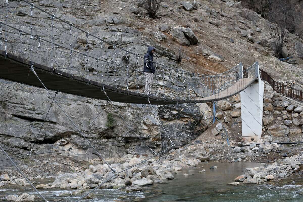 Göksu Şelalesi yeni asma köprüsüyle doğaseverlerin gözdesi oldu 8